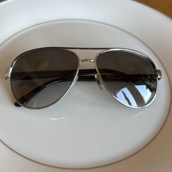 Gucci sunglasses - Picture 2 of 7